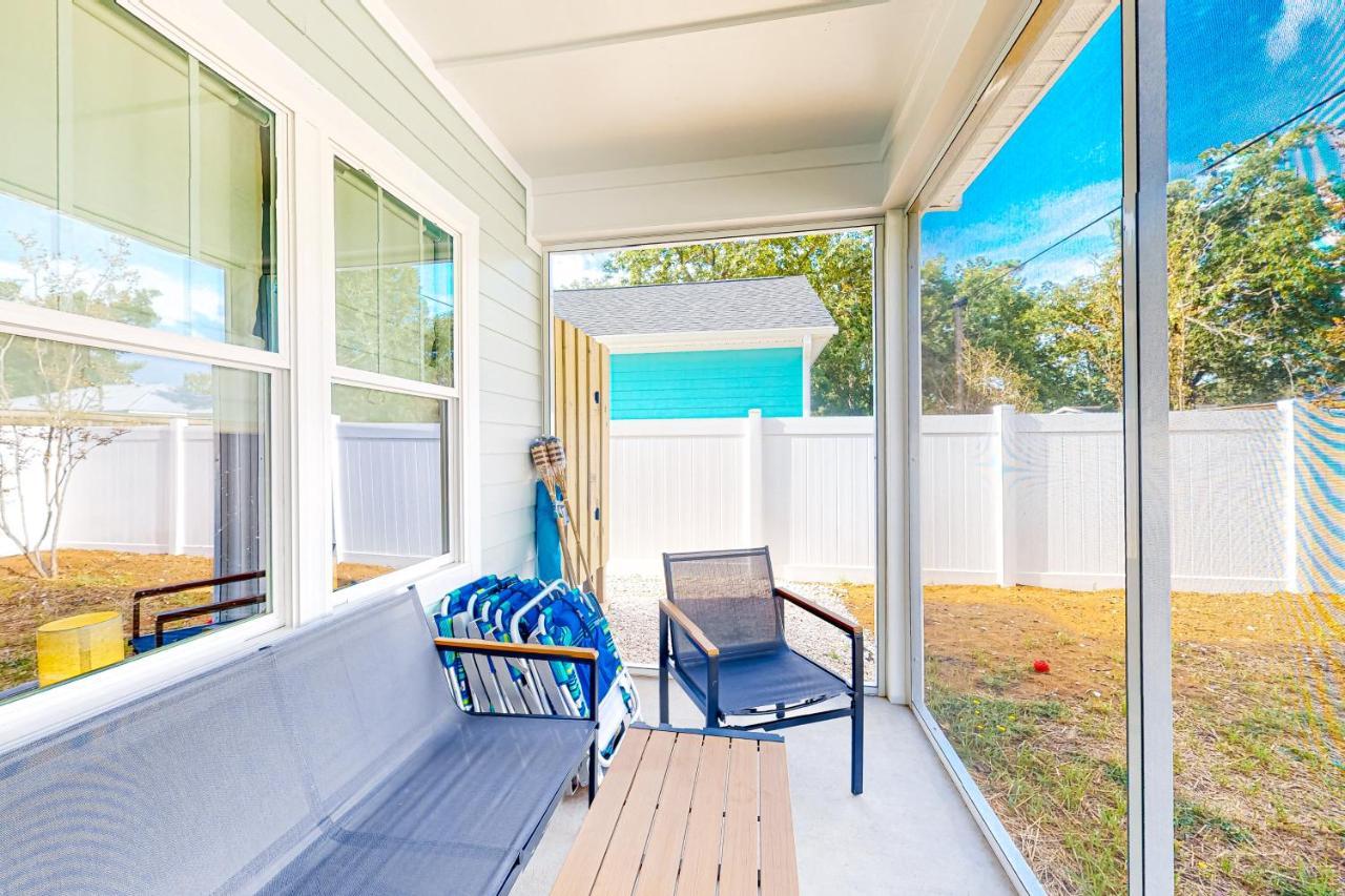 Pawsitive Island Escape Villa Oak Island Buitenkant foto